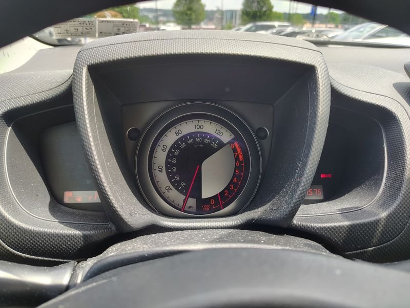 Used 2013 Blue Scion Base image 11