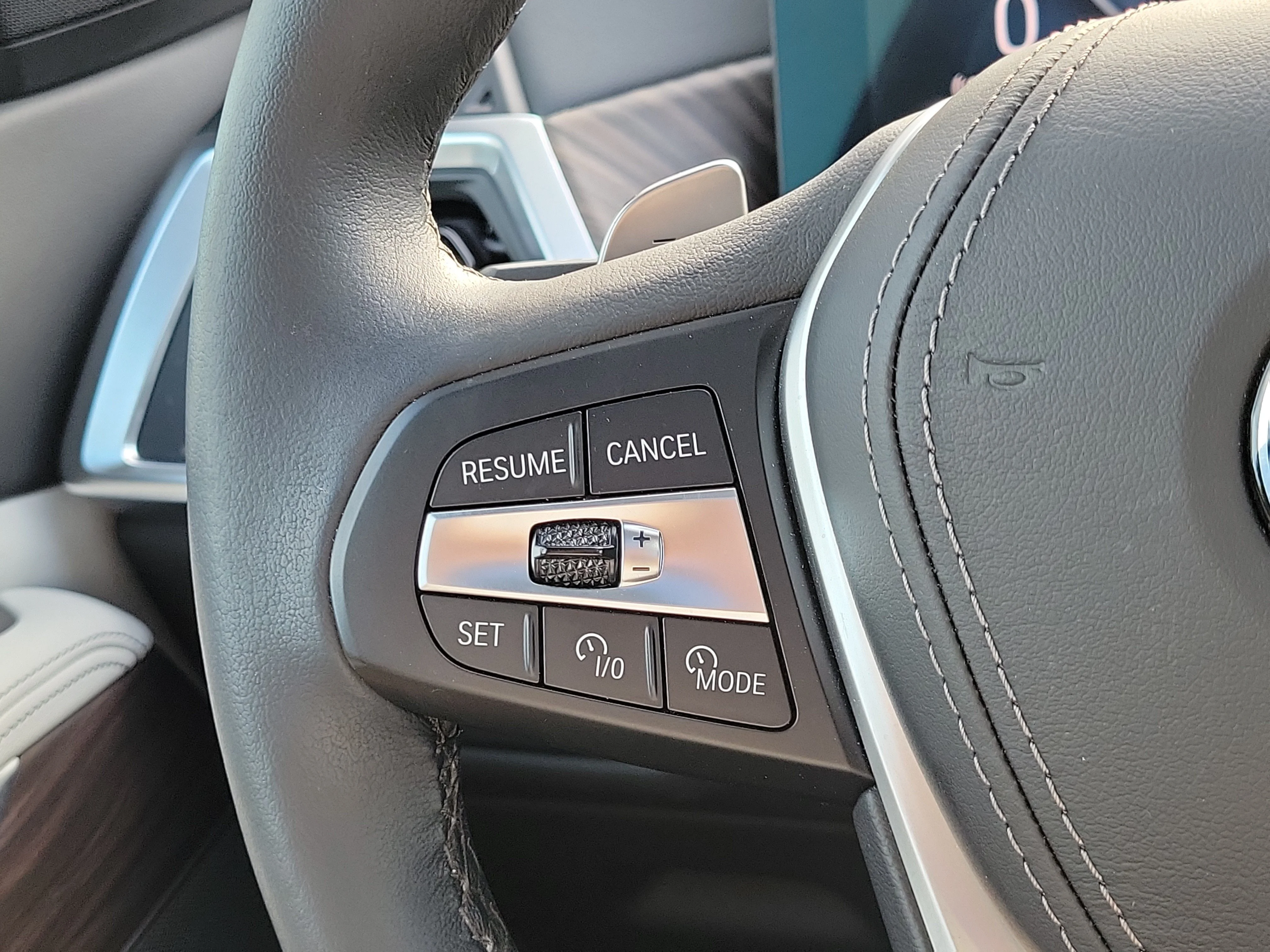 Used 2024 Manhattan Green Metallic BMW sDrive40i image 18