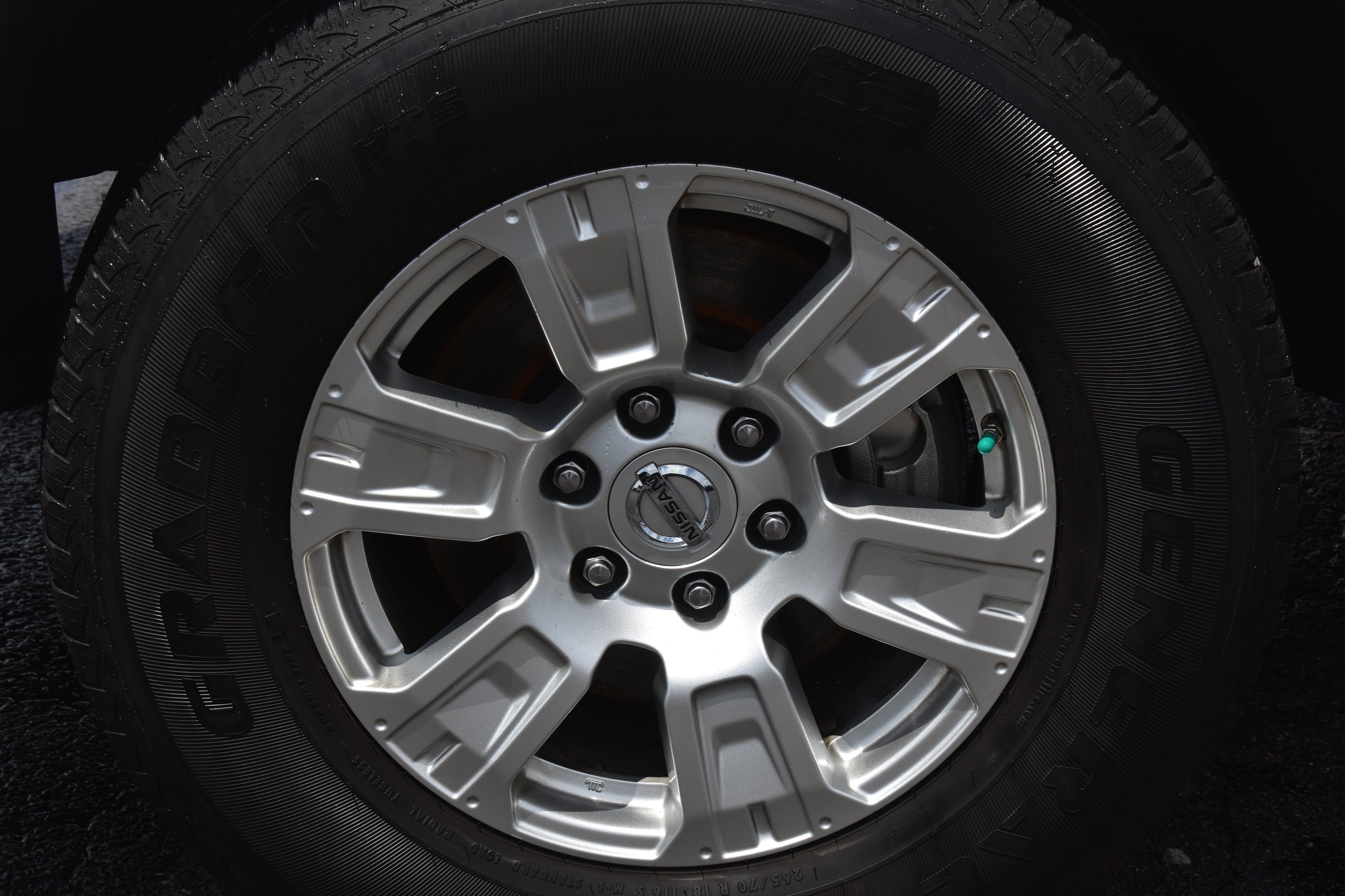 Used 2023 Glacier White Nissan SV image 10