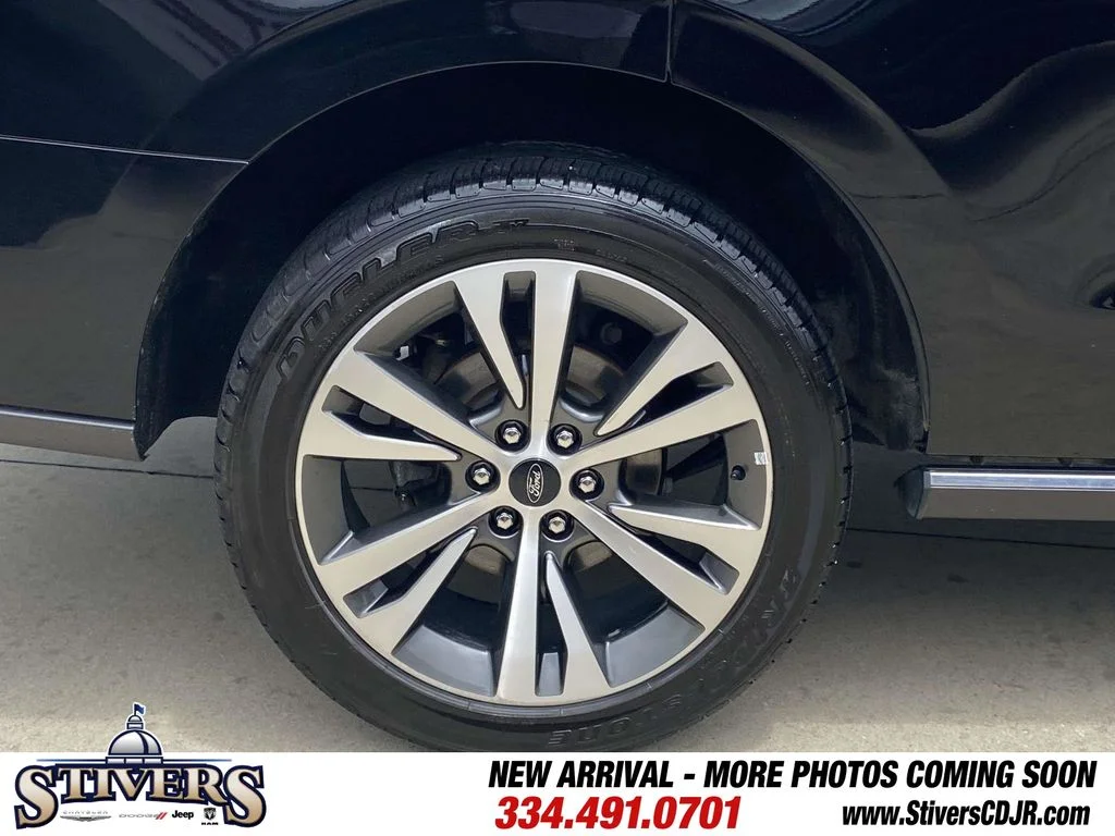 Used 2020 Black Ford Limited image 13