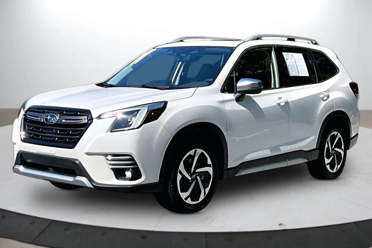 Used 2022 White Subaru Touring image 4