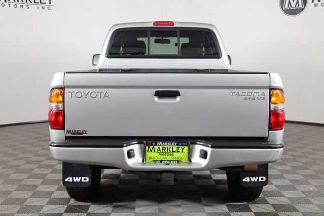 Used 2002 Silver Toyota  image 23