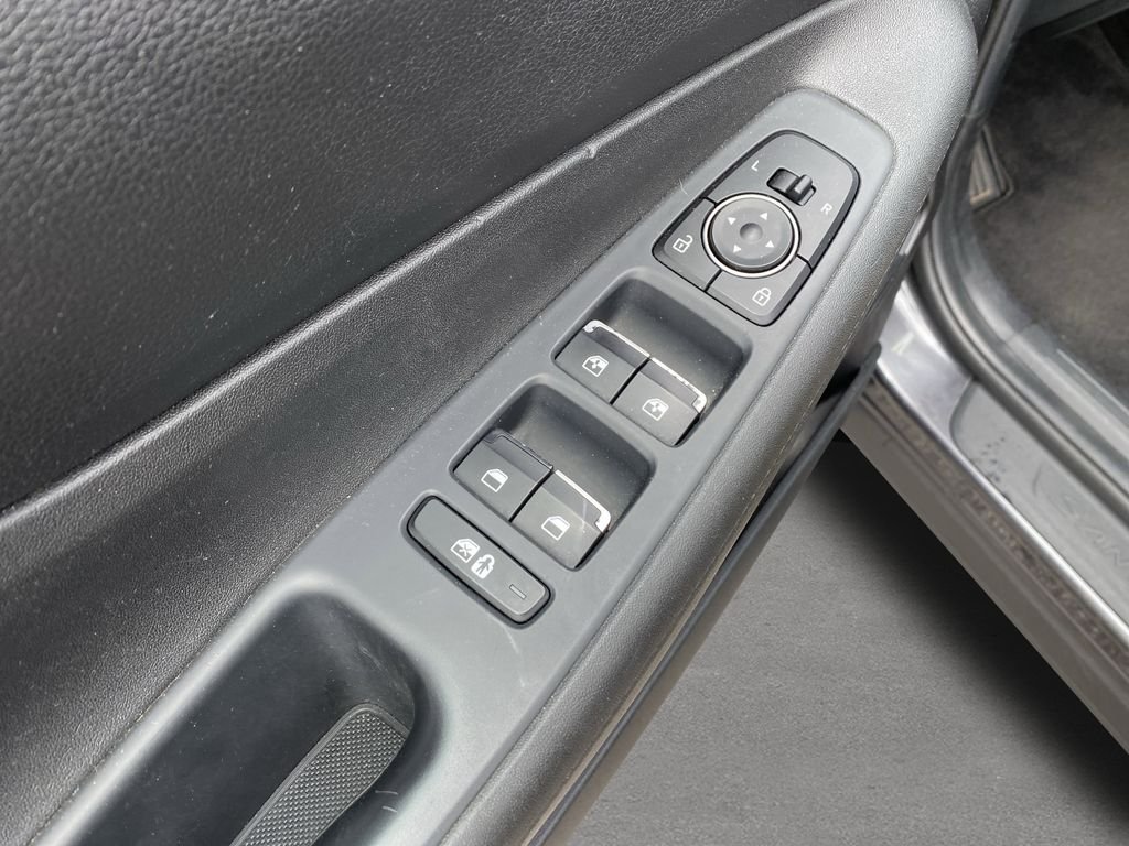 Used 2022 Portofino Gray Hyundai SEL image 15