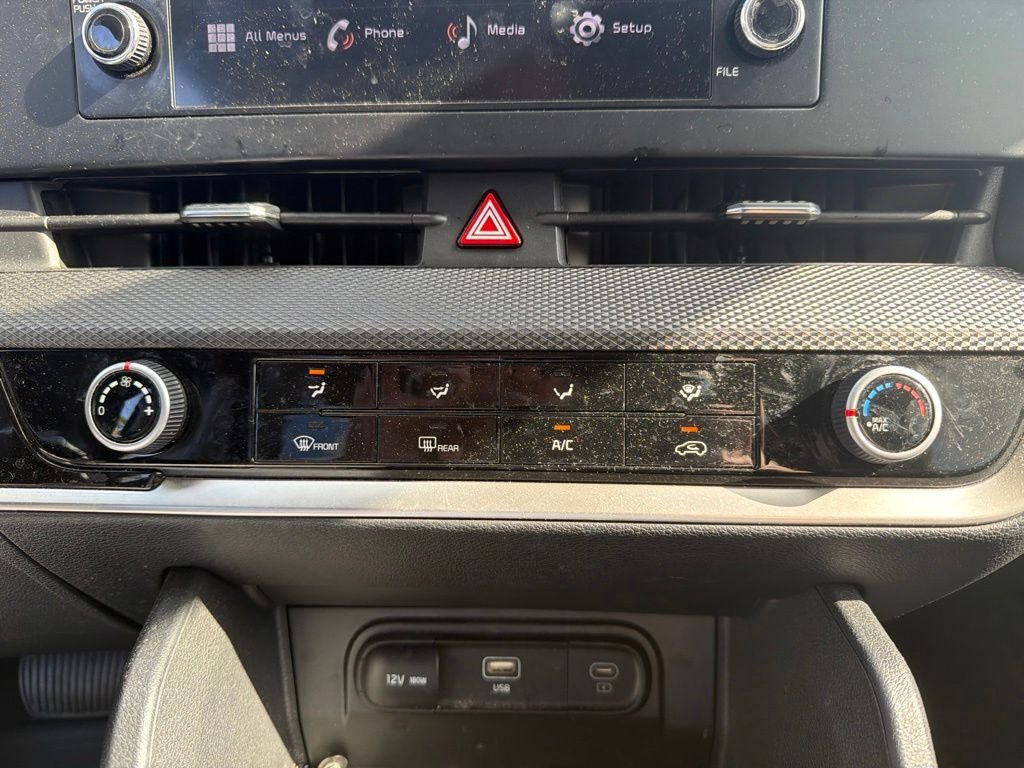 Certified Used 2025 Steel Gray Kia LX image 15