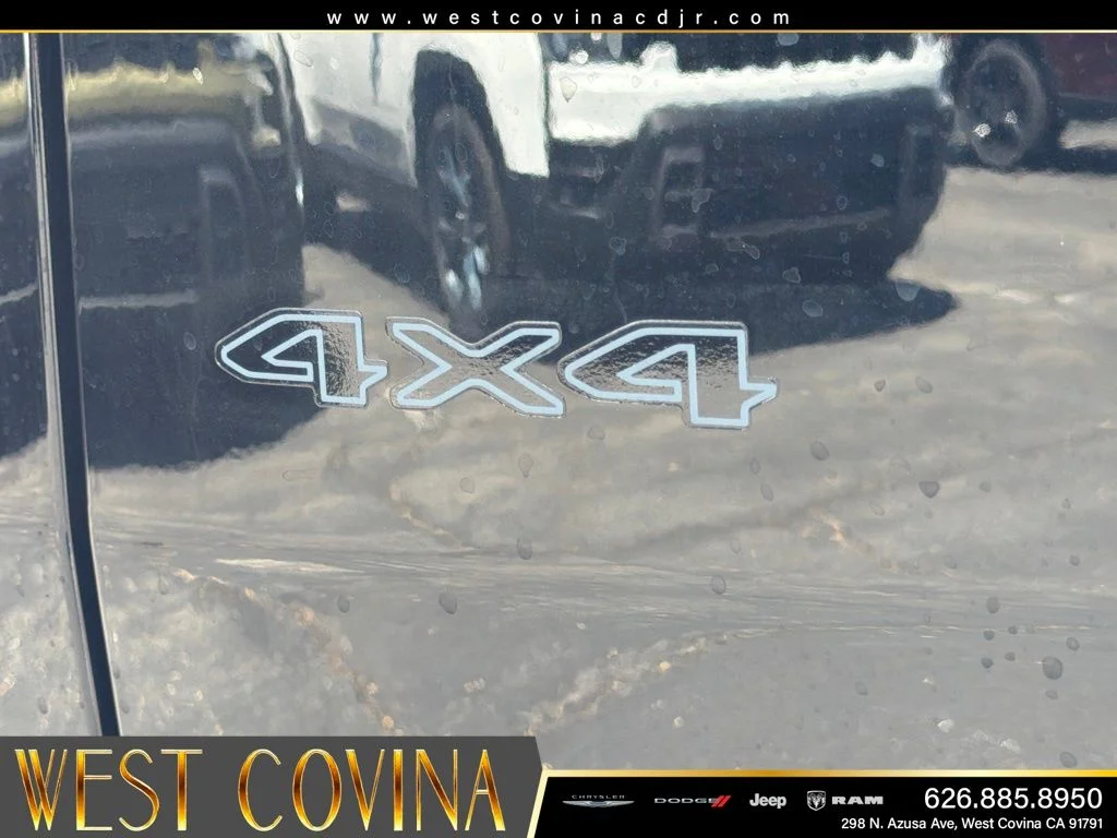 New 2026 Diamond Black Crystal Pearlcoat Jeep  image 14