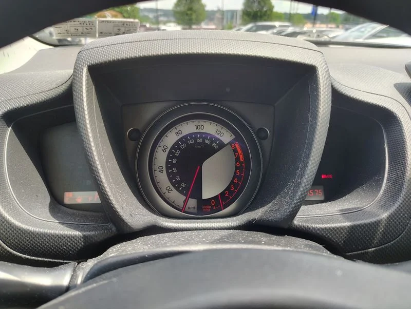Used 2013 Blue Scion Base image 11