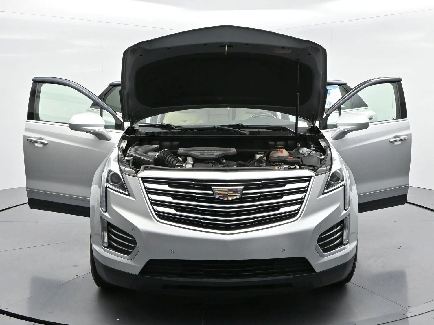 Used 2019 RADIANT SILVER METALLIC Cadillac Luxury FWD image 46