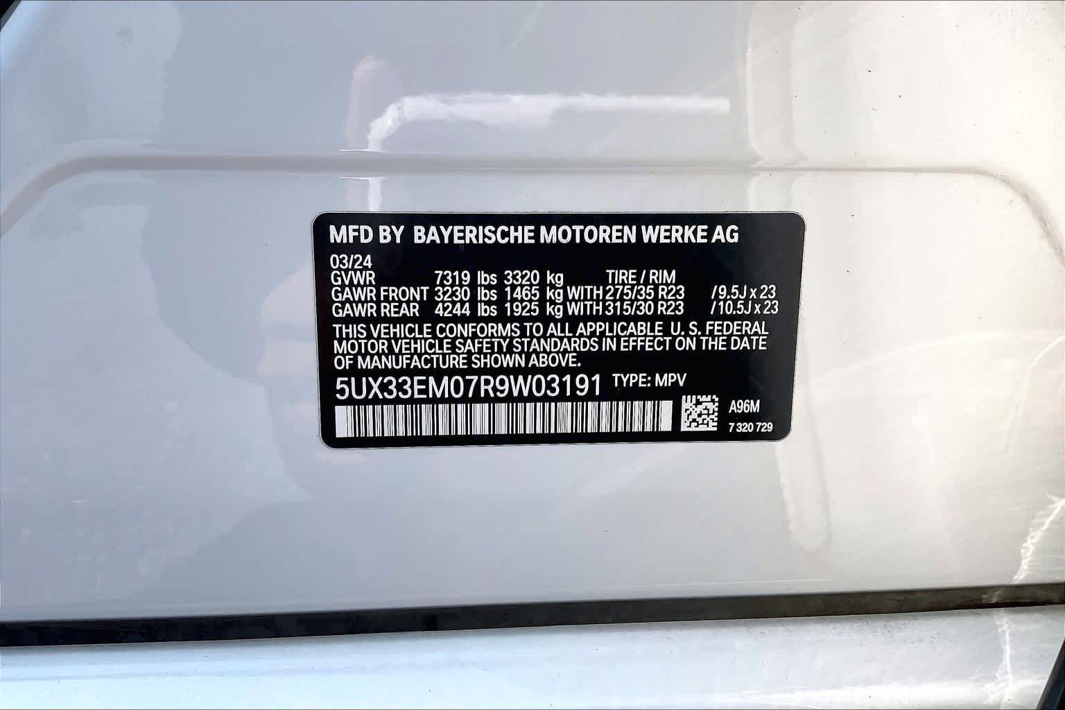 Certified Used 2024 Mineral White Metallic BMW M60i image 39