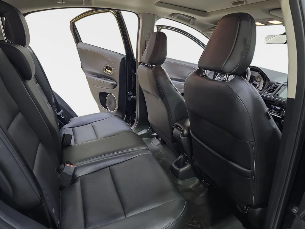 Used 2019 Black Honda Touring image 13