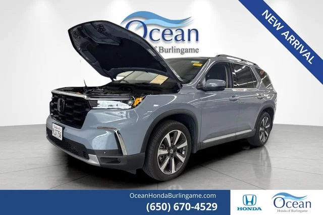 2024 Honda Pilot Touring 2WD's photo