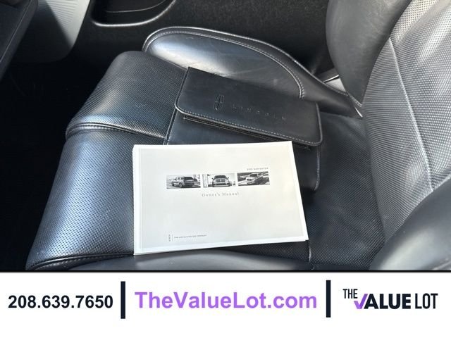 Used 2019 White Lincoln Reserve image 34