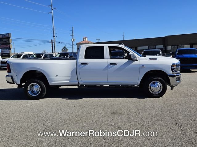 New 2026 Bright White Clear-Coat Exterior Paint RAM Tradesman image 14