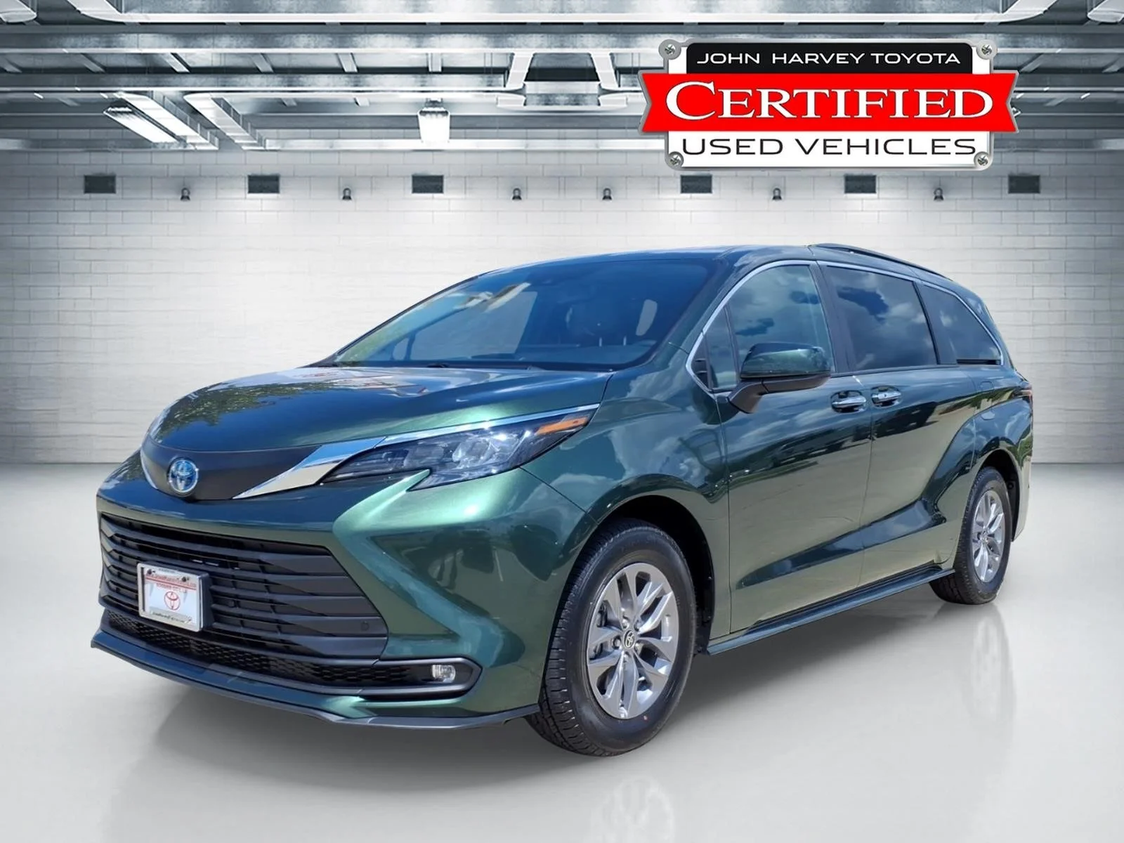 2025 Toyota Sienna XLE
