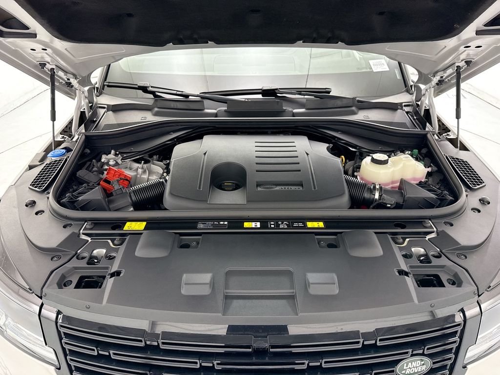 New 2026 Borasco Grey Land Rover Dynamic SE image 29