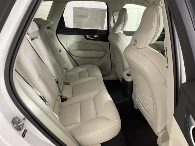 2025 Volvo XC60 Plus - Photo 45