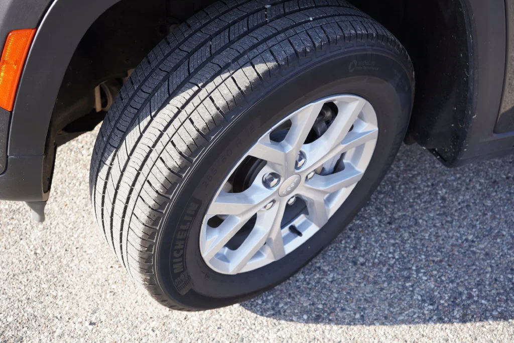 Certified Used 2023 Gray Jeep Limited image 13