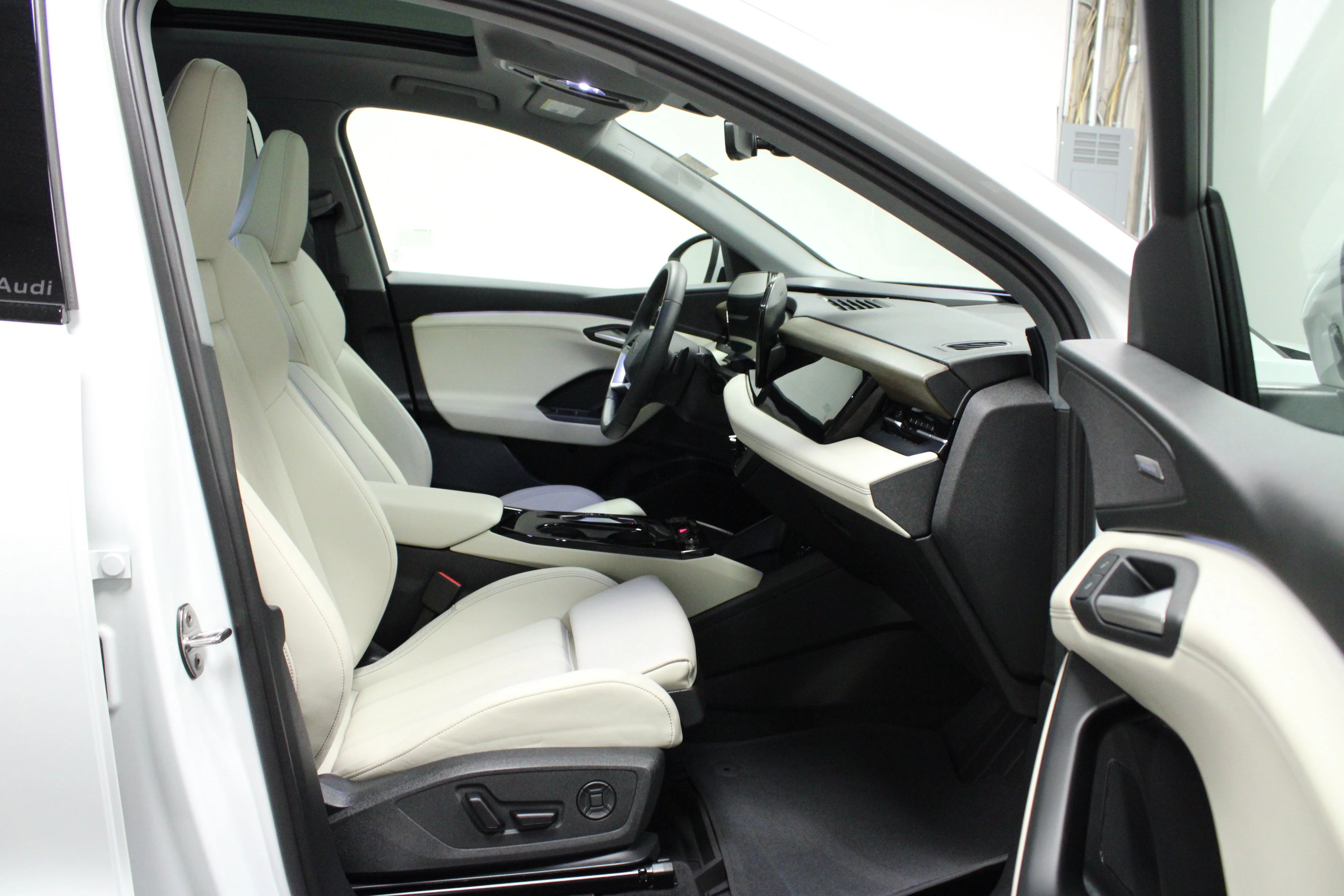 Used 2025 Glacier White Metallic Audi Premium Plus image 16