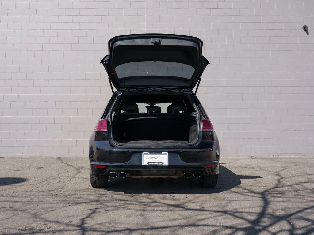 Used 2017  Volkswagen Base image 13
