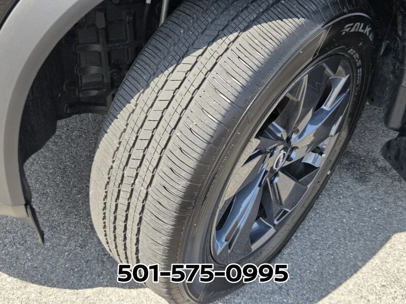 Used 2026 BLACK NISSAN 2026.5 FWD SV image 21