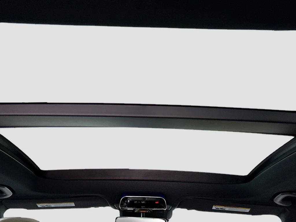 New 2026 White Mercedes-Benz GLC 300 image 23