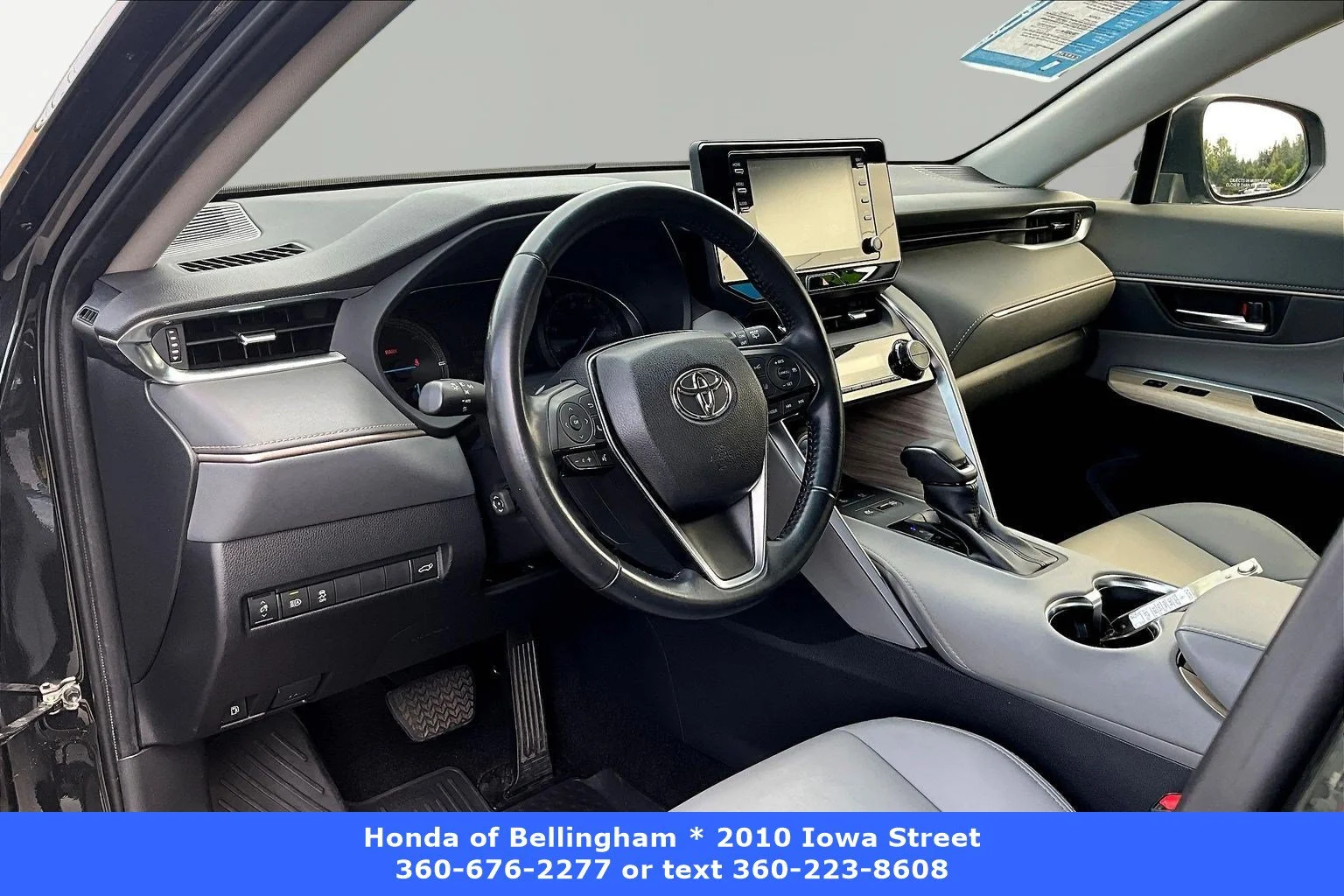 Used 2022 Celestial Black Toyota XLE image 14