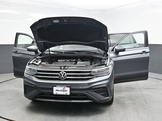 Used 2022 Gray Volkswagen 2.0T SE image 35