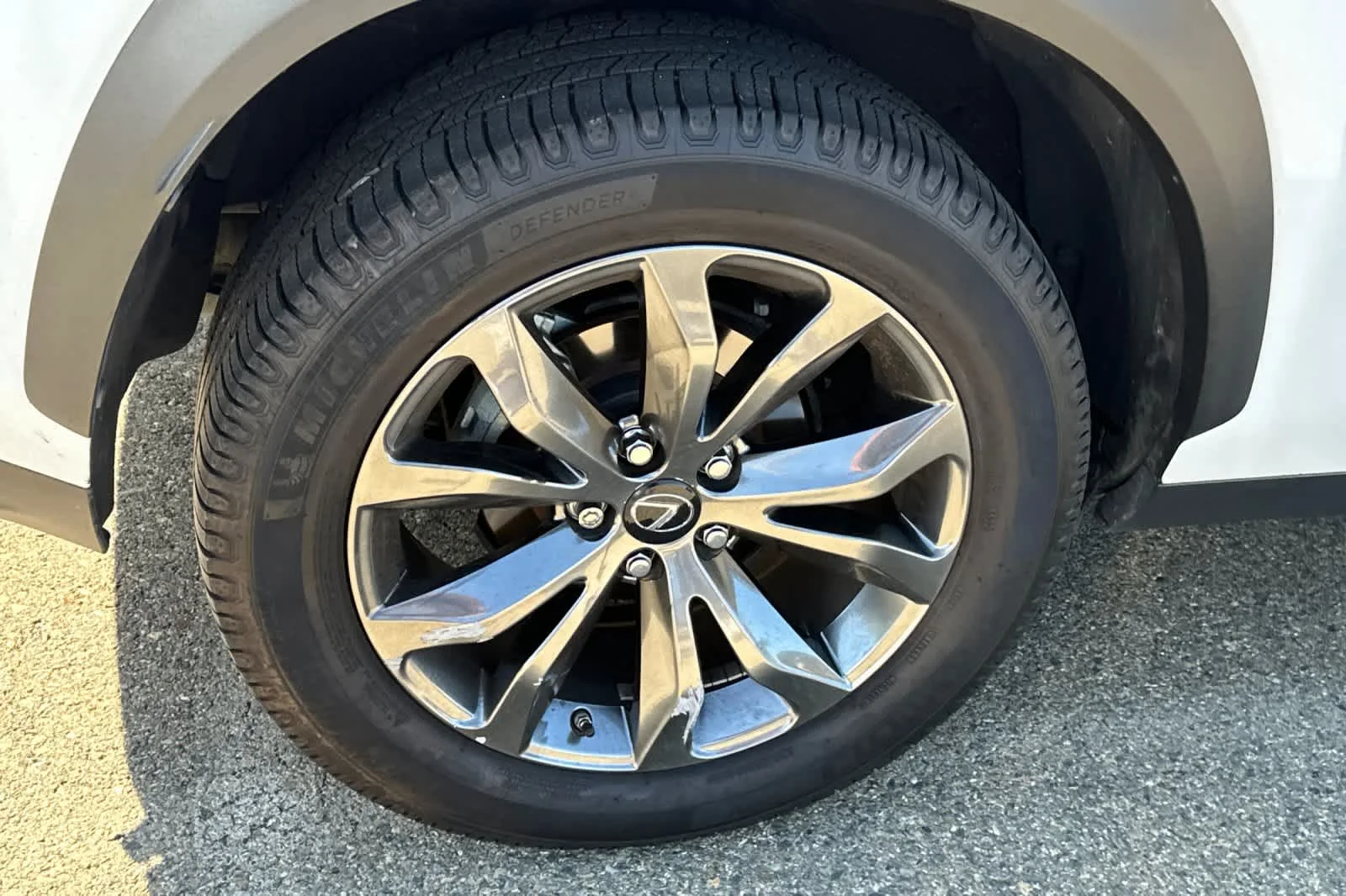 Used 2019 White Lexus F SPORT image 14
