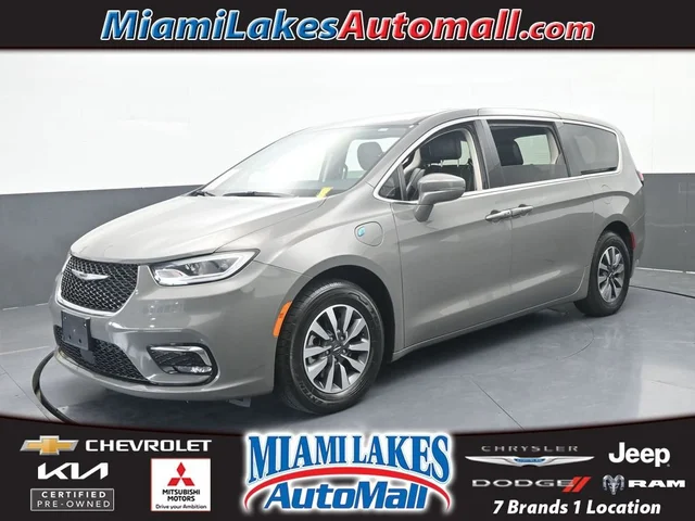 2022 Chrysler Pacifica Hybrid Touring L