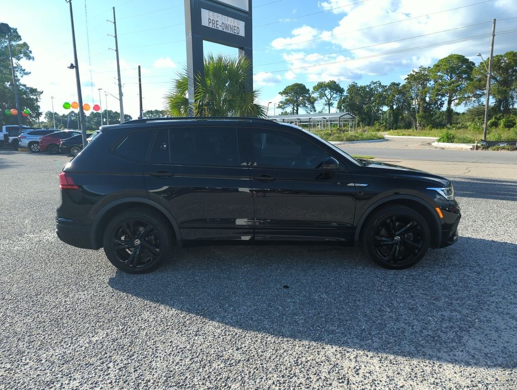 Used 2023 Black Volkswagen 2.0T SE R-Line Black image 8