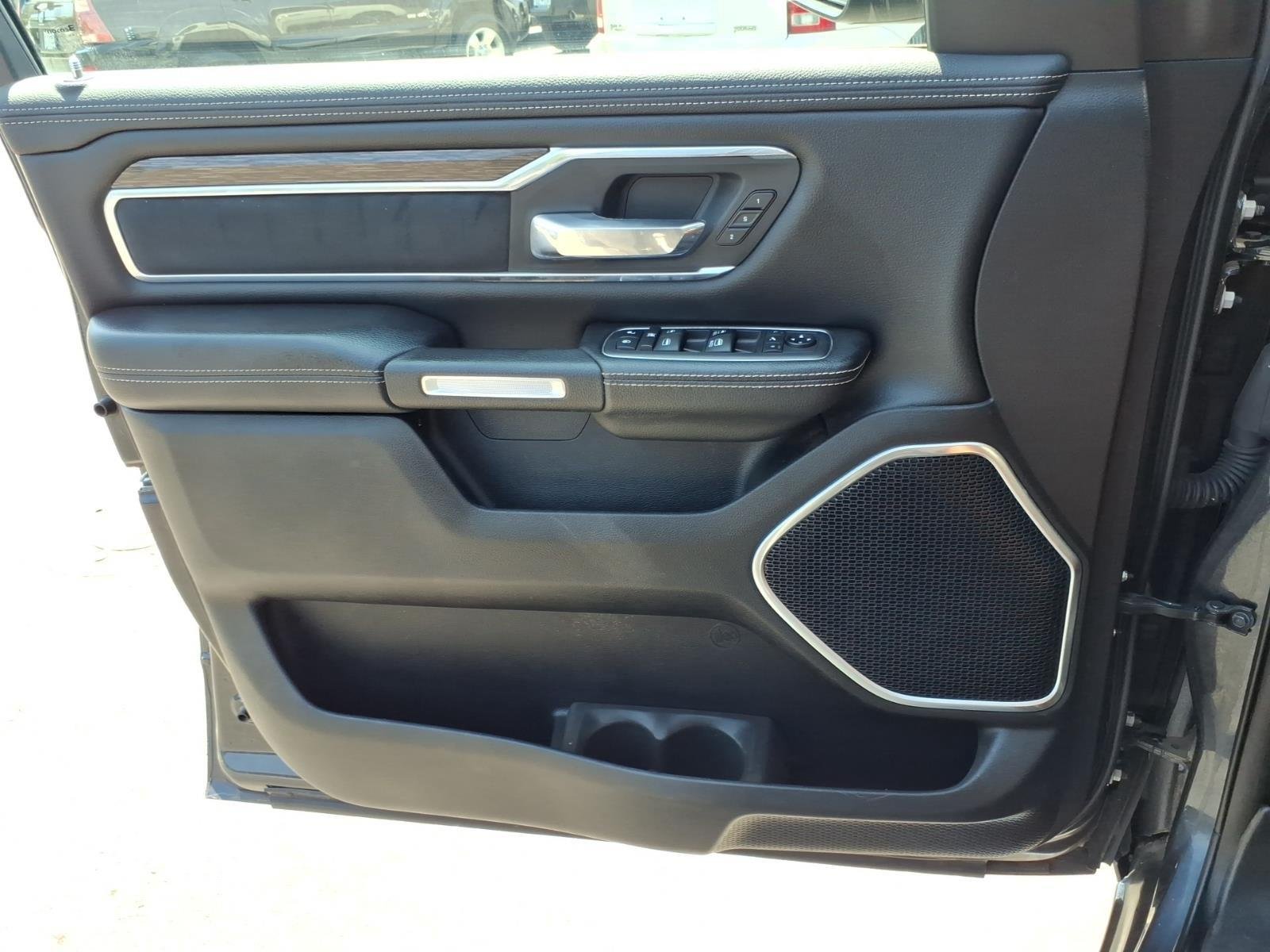 Used 2019 Patriot Blue Pearlcoat Ram Laramie image 28