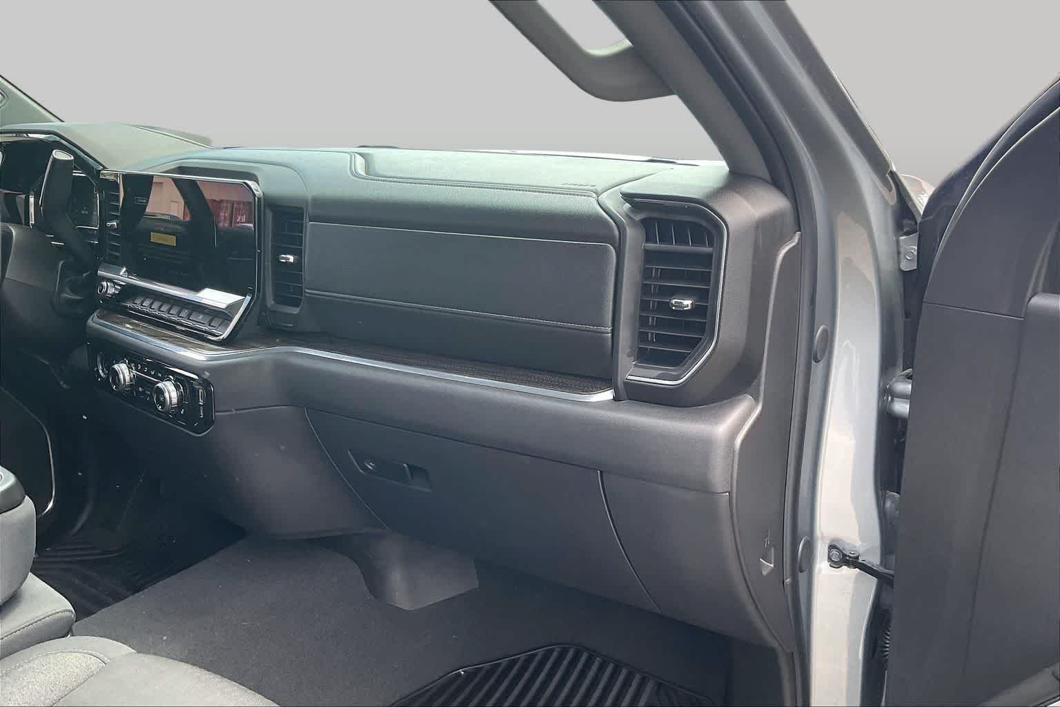 Used 2024 Sterling Metallic GMC Elevation image 16