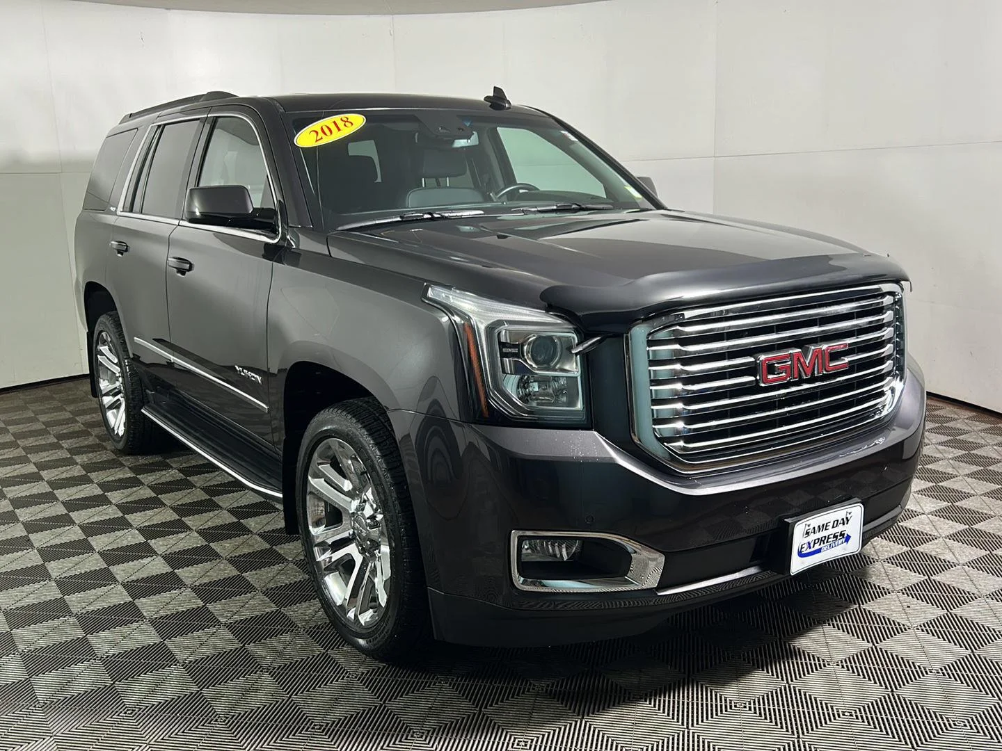 Used 2018 Iridium Metallic GMC SLT image 5