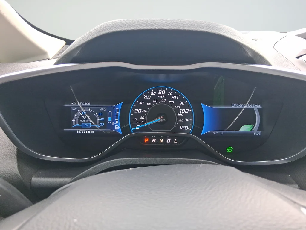 Used 2013 Silver Ford SE image 22