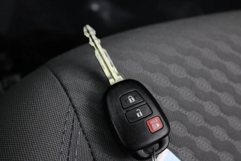 Used 2022 Silver Toyota SR image 27