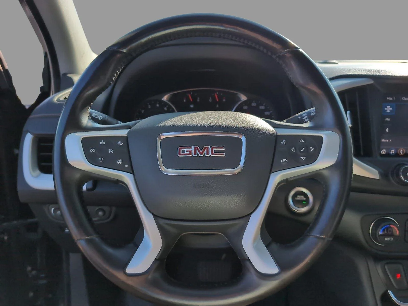 Used 2020 EBONY TWILIGHT METALLIC GMC SLT image 30