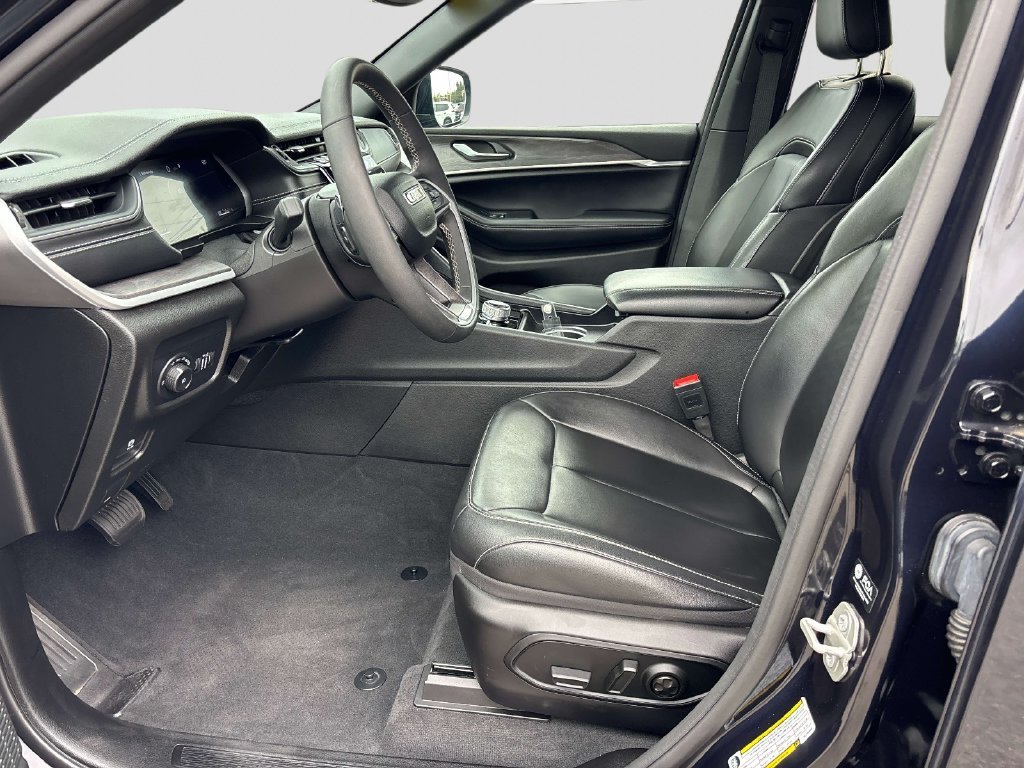 Used 2024 Black Jeep Limited image 11