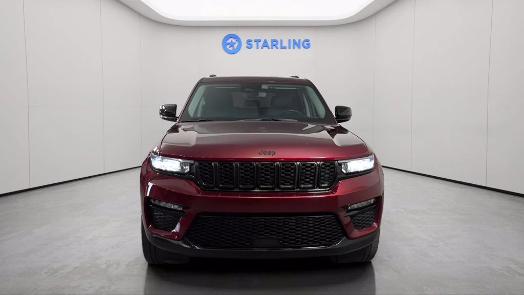 Used 2023 Red Jeep Limited 4x2 image 16