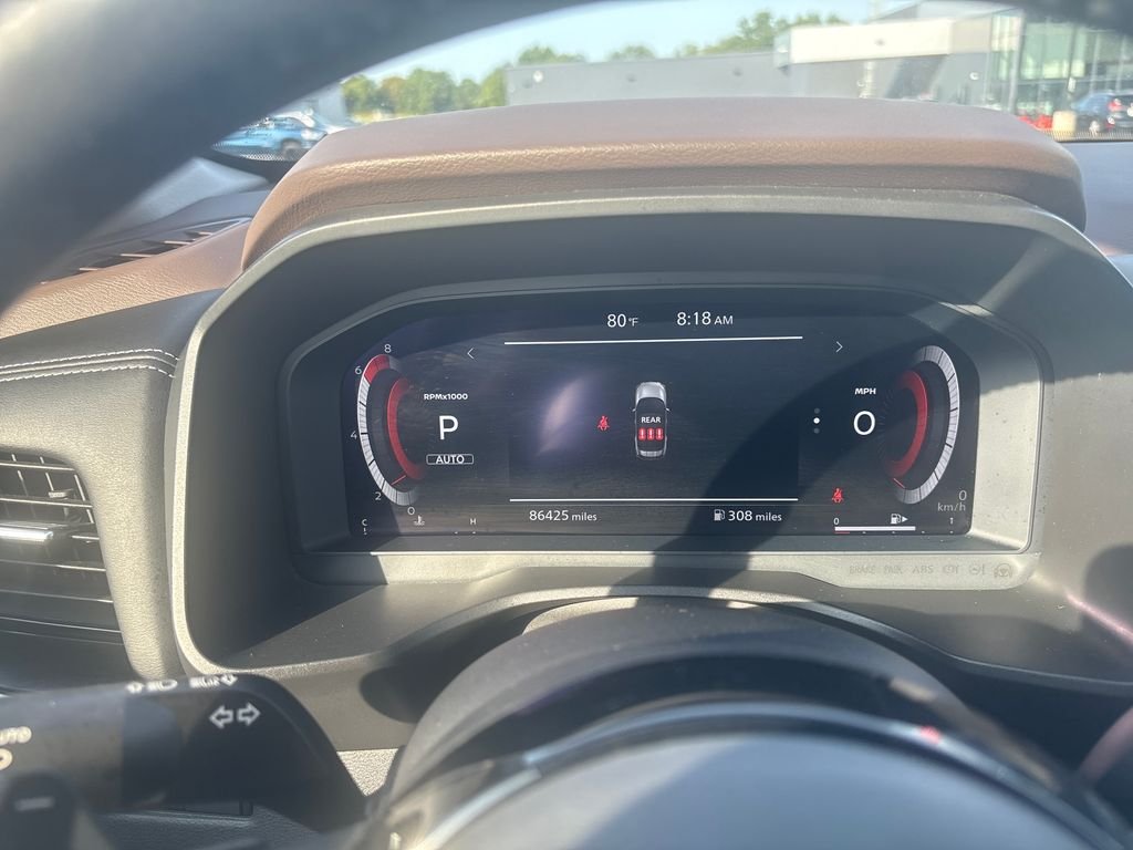 Used 2023 Black Nissan Platinum image 17