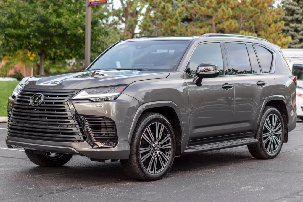 Used 2023 Silver Lexus 600 Luxury image 1