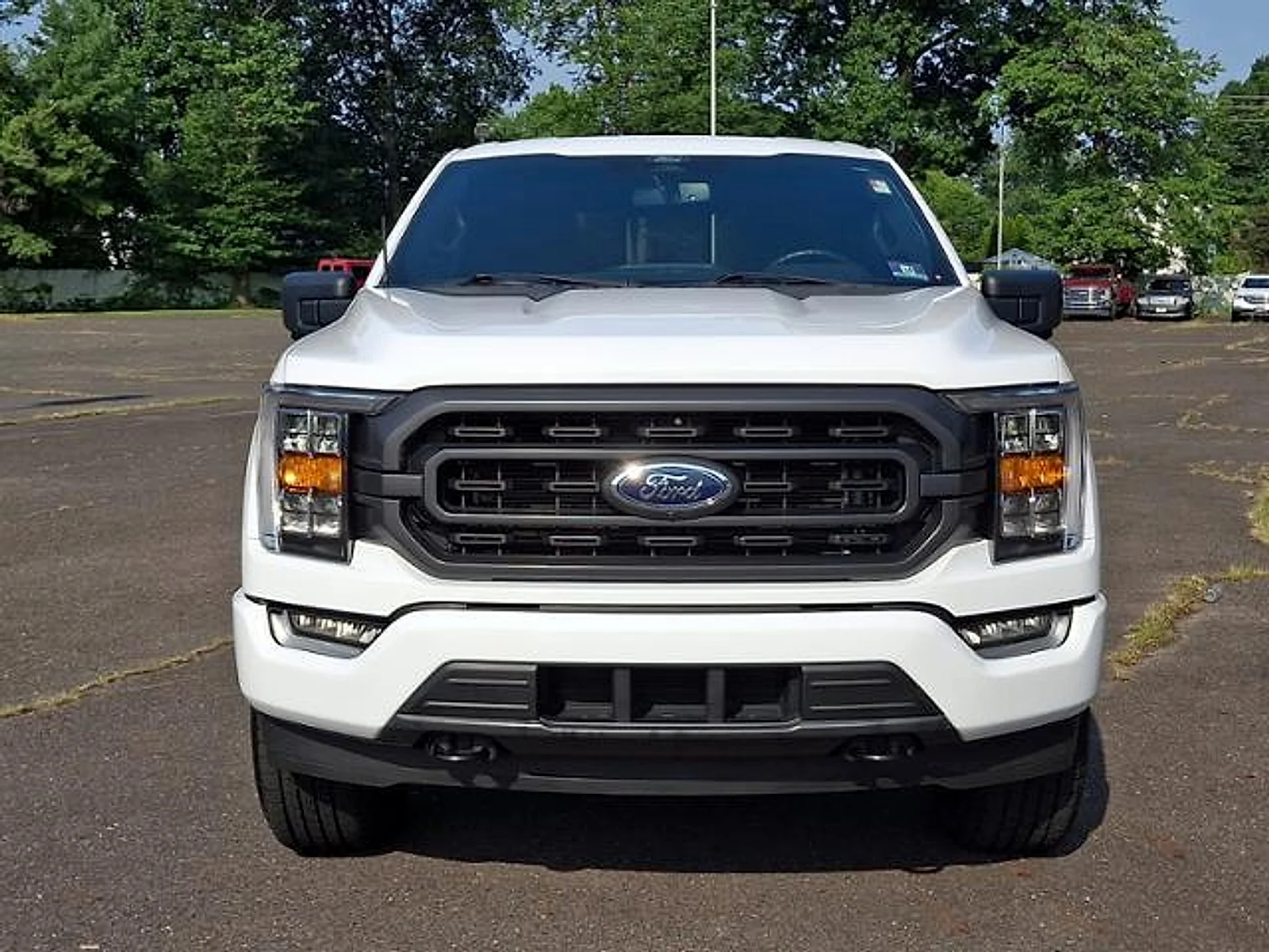 Used 2022 Oxford White Ford XLT image 2