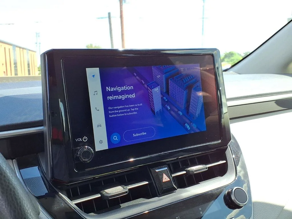 Used 2024 Ice Toyota LE image 10