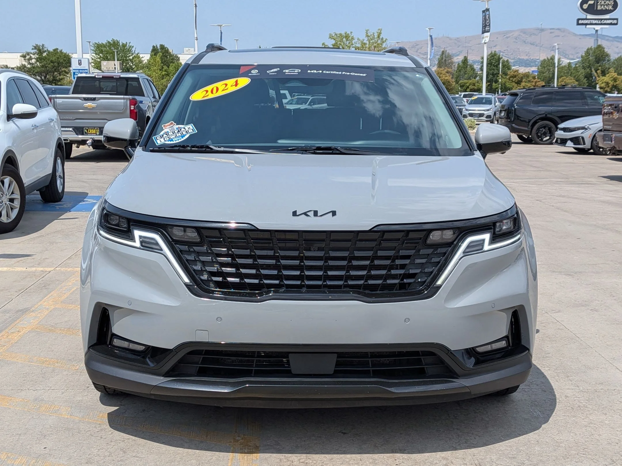 Used 2024 Ceramic Silver Kia SX Prestige image 8