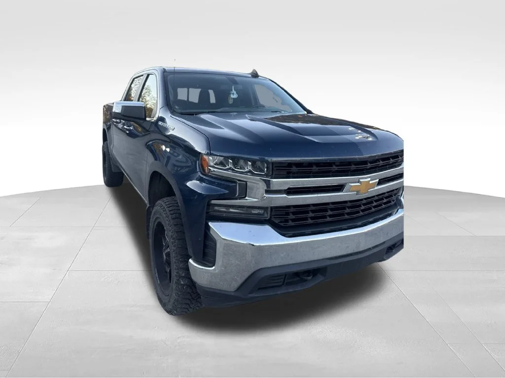 Used 2019 Blue Chevrolet LT image 3