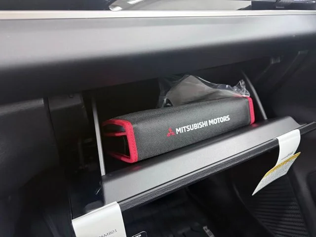 New 2026 Gray Mitsubishi LE image 29