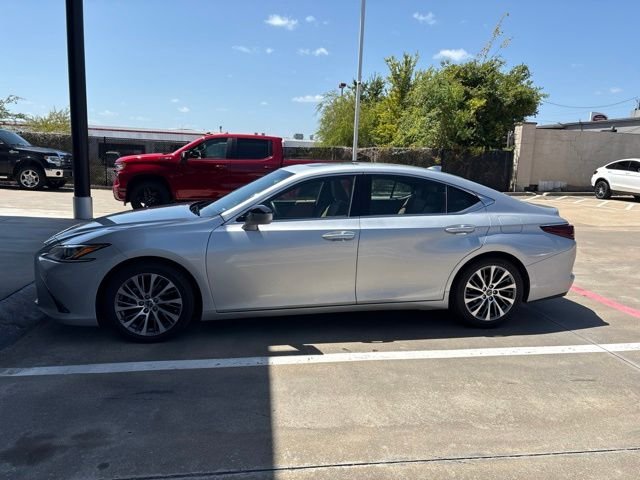 2019 Lexus ES