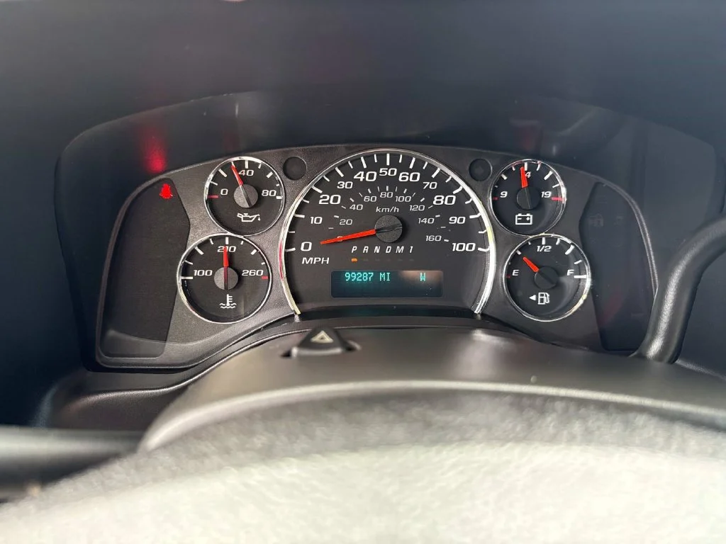 Used 2016 White Chevrolet LT image 30