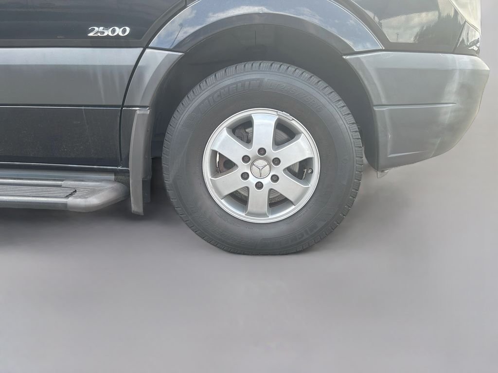 Used 2012  Mercedes-Benz Passenger 170 WB image 11