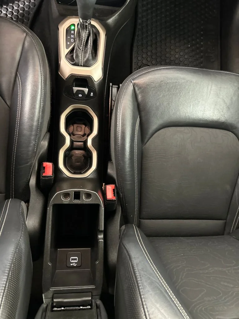 Used 2017 White Jeep Trailhawk image 16