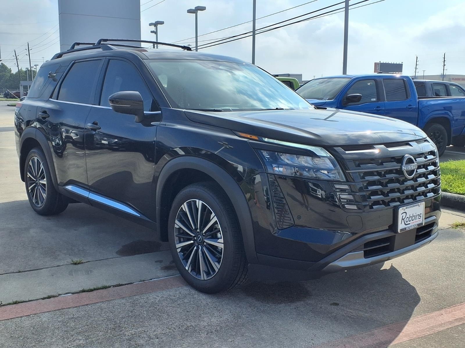 2026 Nissan Pathfinder Platinum Black at Robbins Nissan