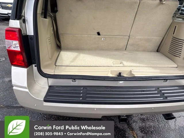 Used 2017 Gold Ford Limited image 31